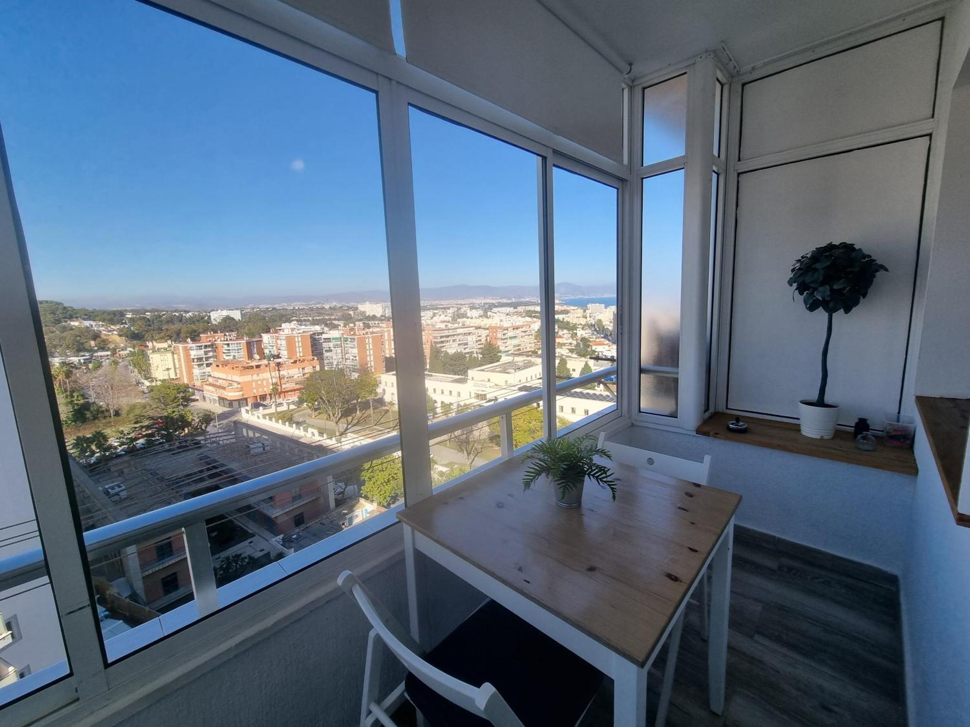 Bonito Estudio Con Vistas, Centro Torremolinos Luaran gambar