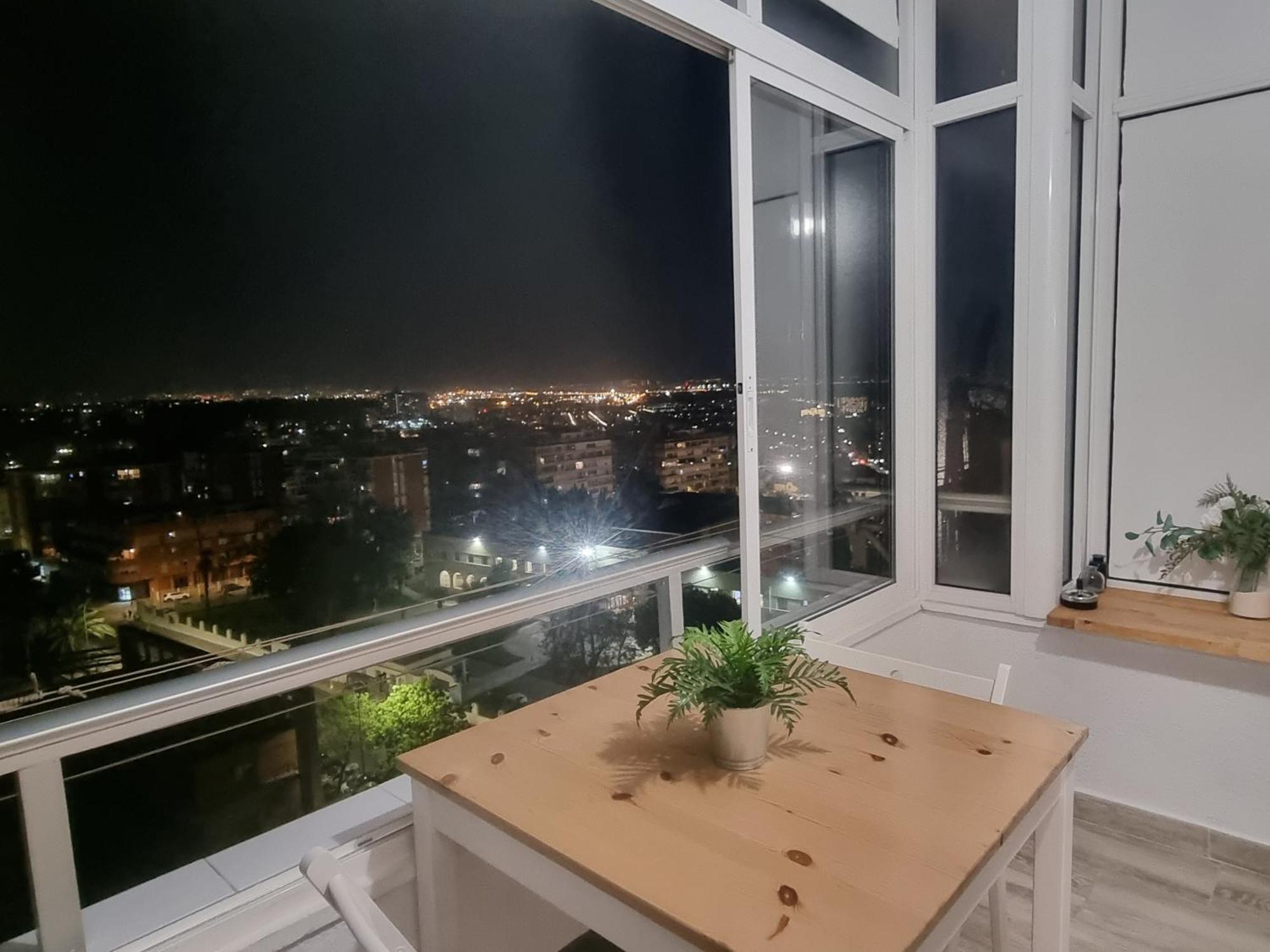 Bonito Estudio Con Vistas, Centro Torremolinos Luaran gambar